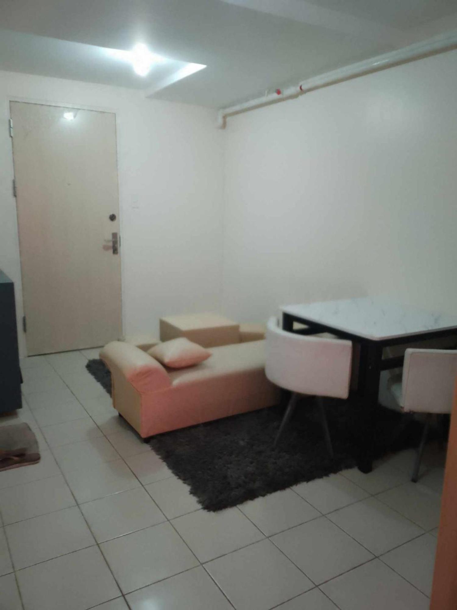 Apartment Urban Deca O1257 Ortigas Near Sm East Pasig